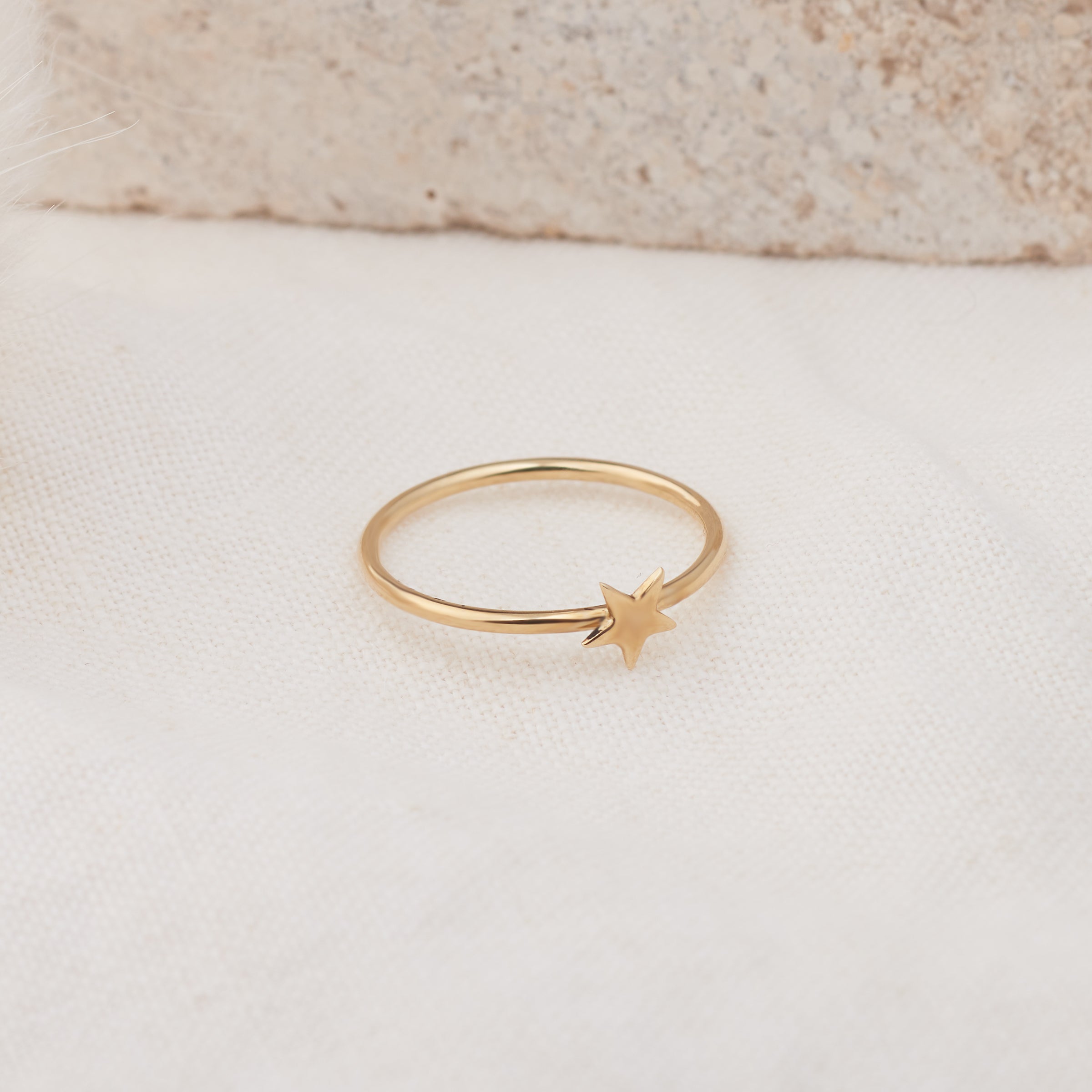 9K Yellow Gold Star Ring – Simon Curwood Jewellers