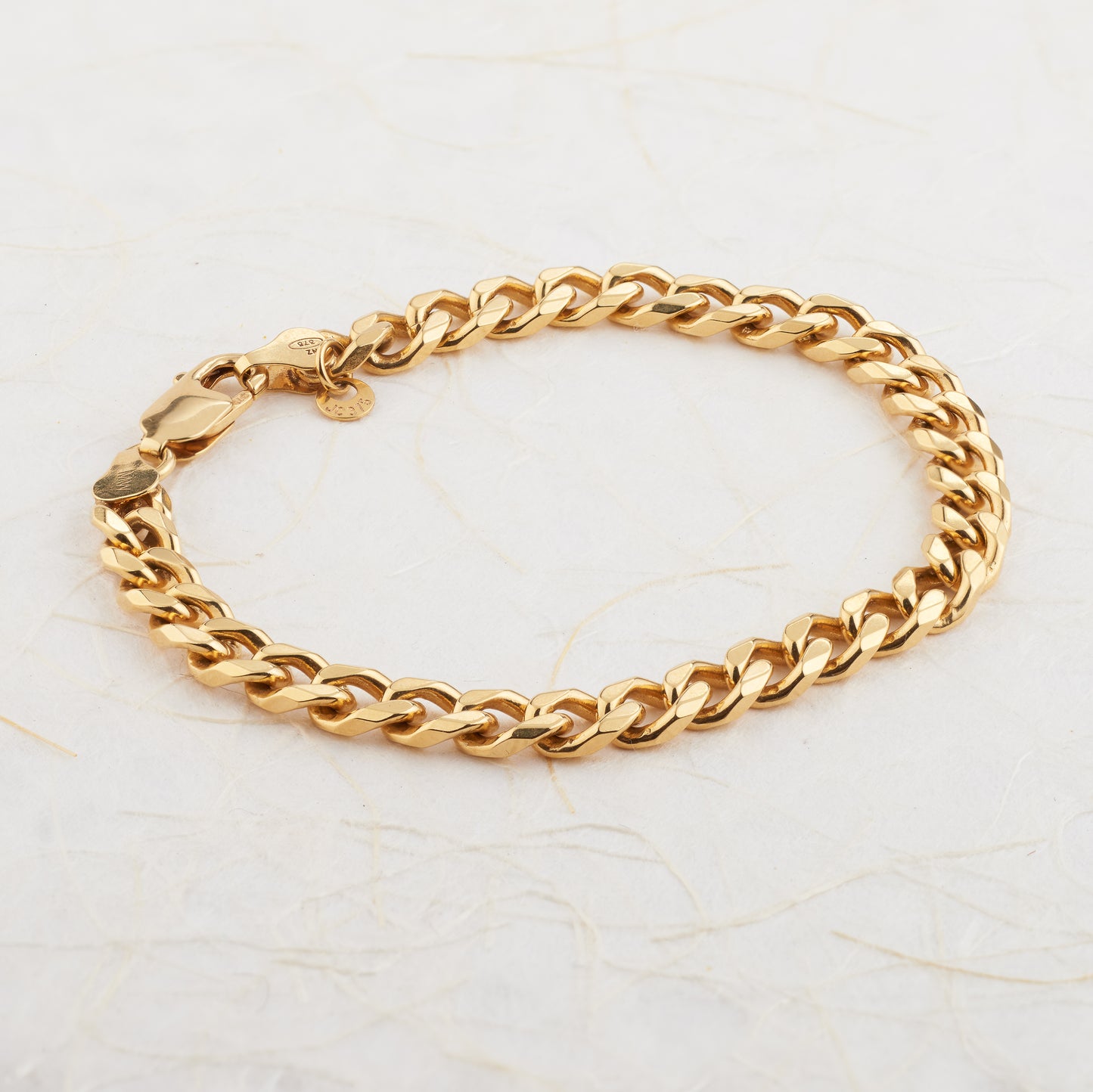 9K Yellow Gold Solid Bevelled Curb Bracelet 21cm