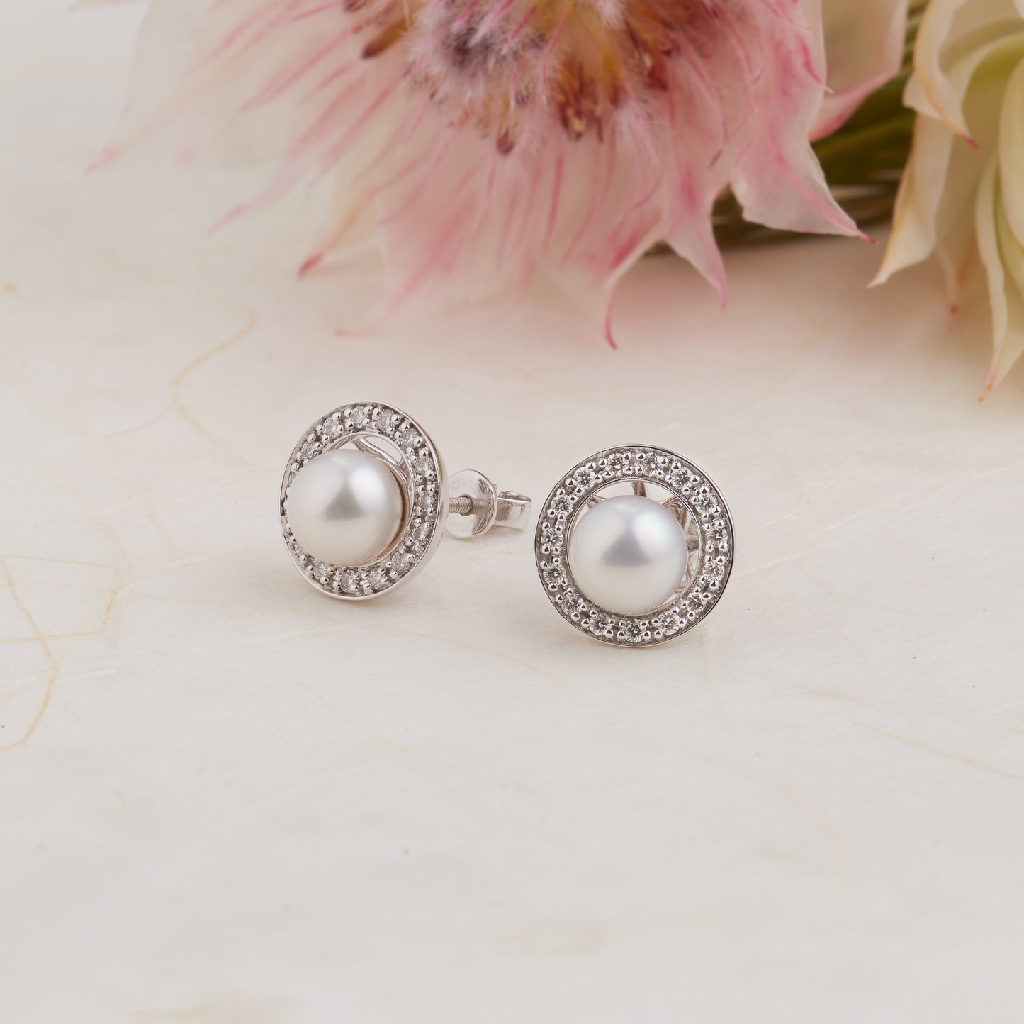 18K White Gold Freshwater Pearl Diamond Halo Enhancer Stud Earrings 0.3tdw