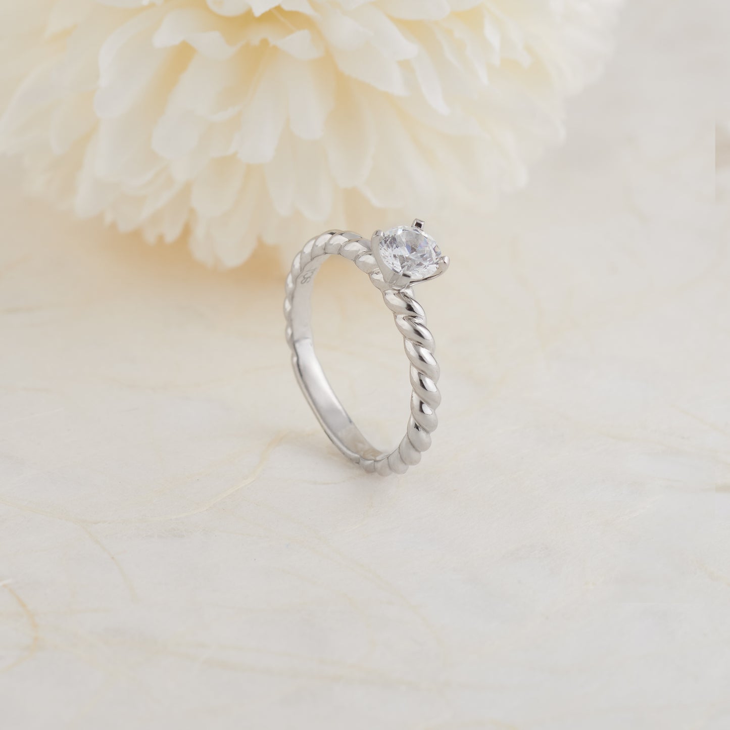 18K White Gold Round Brilliant Diamond Solitaire Rope Twist Engagement Ring 0.5tdw