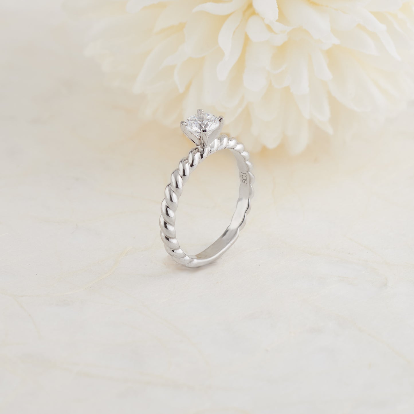 18K White Gold Round Brilliant Diamond Solitaire Rope Twist Engagement Ring 0.5tdw