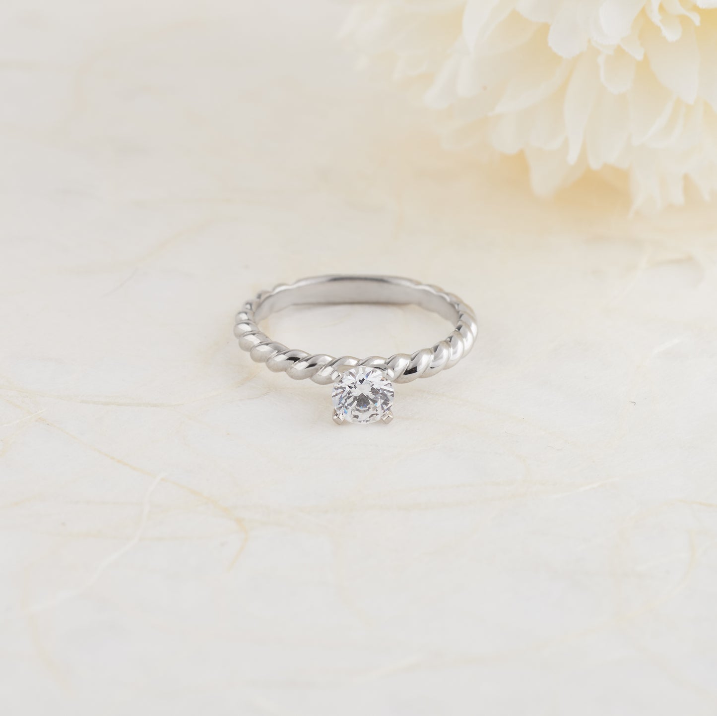 Bridal - 18K White Gold Round Brilliant Diamond Solitaire Rope Twist Engagement Ring 0.5tdw
