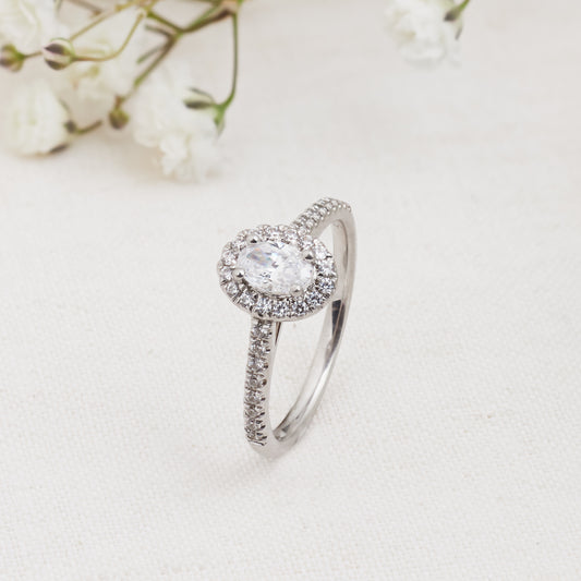 Bridal - 18K White Gold Oval Diamond Halo Engagement Ring 0.89tdw