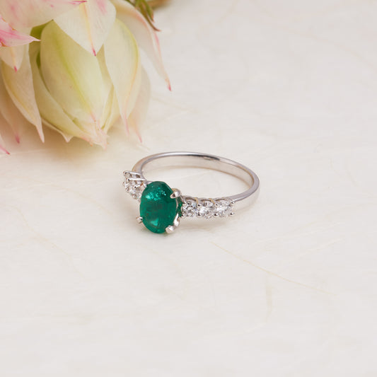 18K White Gold Oval Natural Emerald Solitaire with Diamond Accents Ring 0.5tdw