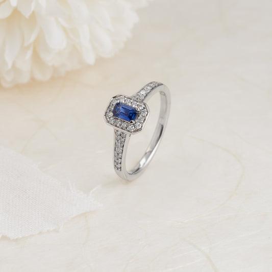 18K White Gold Ceylon Sapphire Diamond Halo Ring 0.25tdw