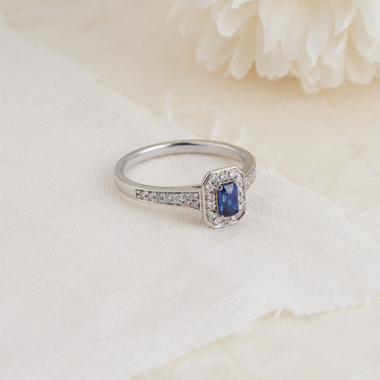 18K White Gold Ceylon Sapphire Diamond Halo Ring 0.25tdw