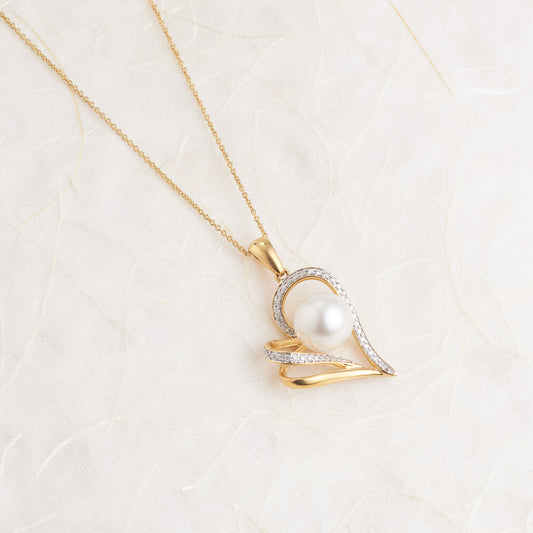 18K Yellow Gold South Sea Pearl and Diamond Heart Pendant and Chain