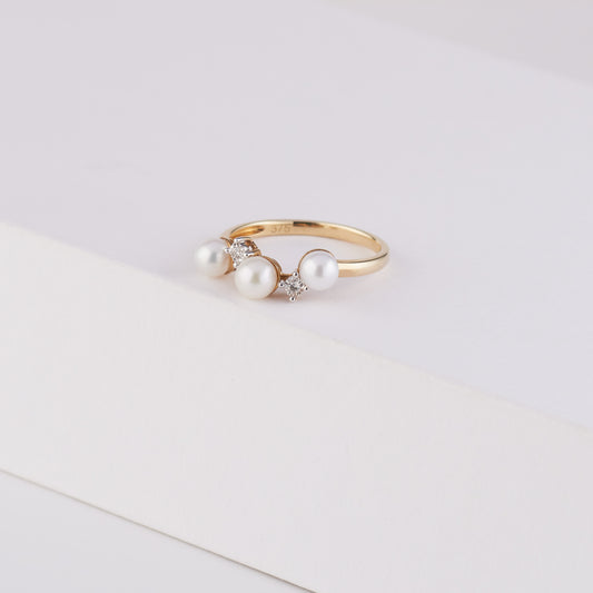9K Yellow Gold Freeform Freshwater Pearl and Diamond Ring