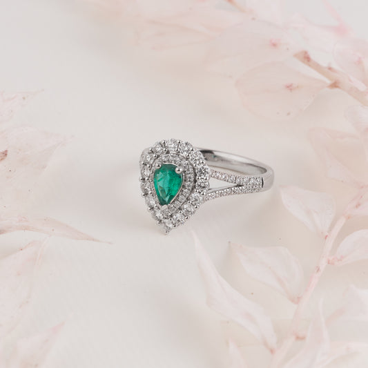 18K White Gold Pear Emerald Diamond Double Halo Ring 0.75tdw