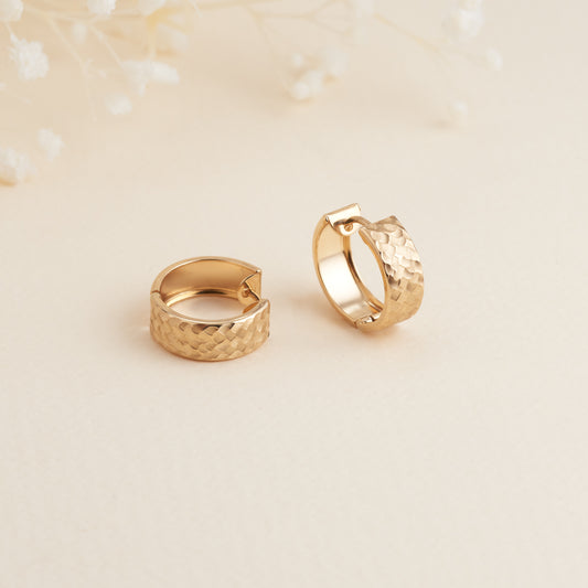 9K Yellow Gold Patterned Round Huggie Earrings