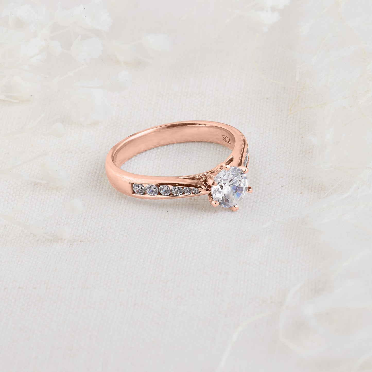 18K Rose Gold Round Brilliant Diamond Solitaire With Shoulder Accents Engagement Ring 1.0tdw 0.8ct