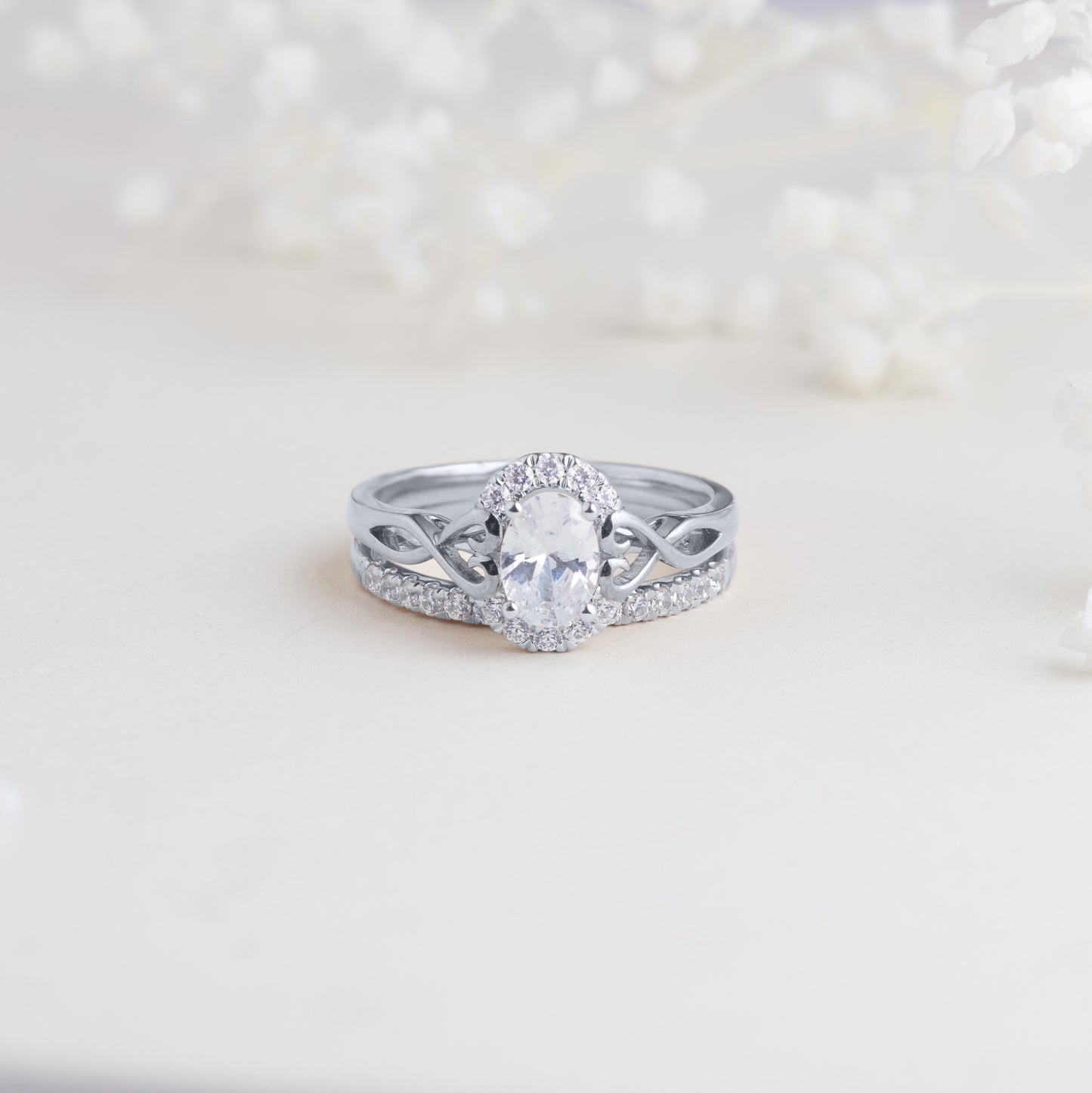 Platinum Oval Diamond Bridal Set 1.1tdw