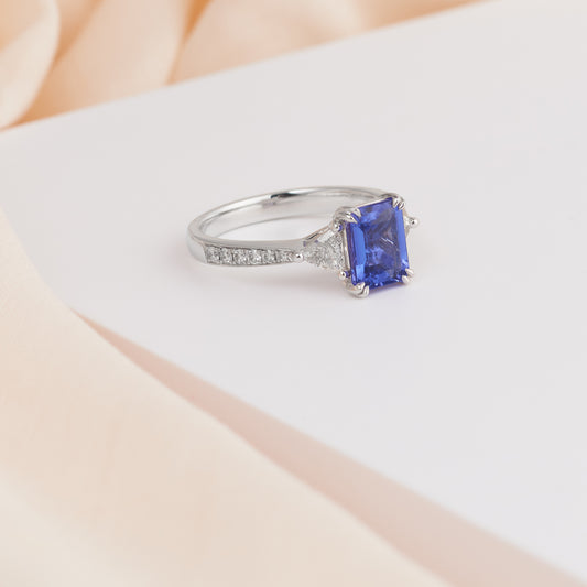 18K White Gold Emerald Cut Tanzanite and Trilliant Diamond Dress Ring