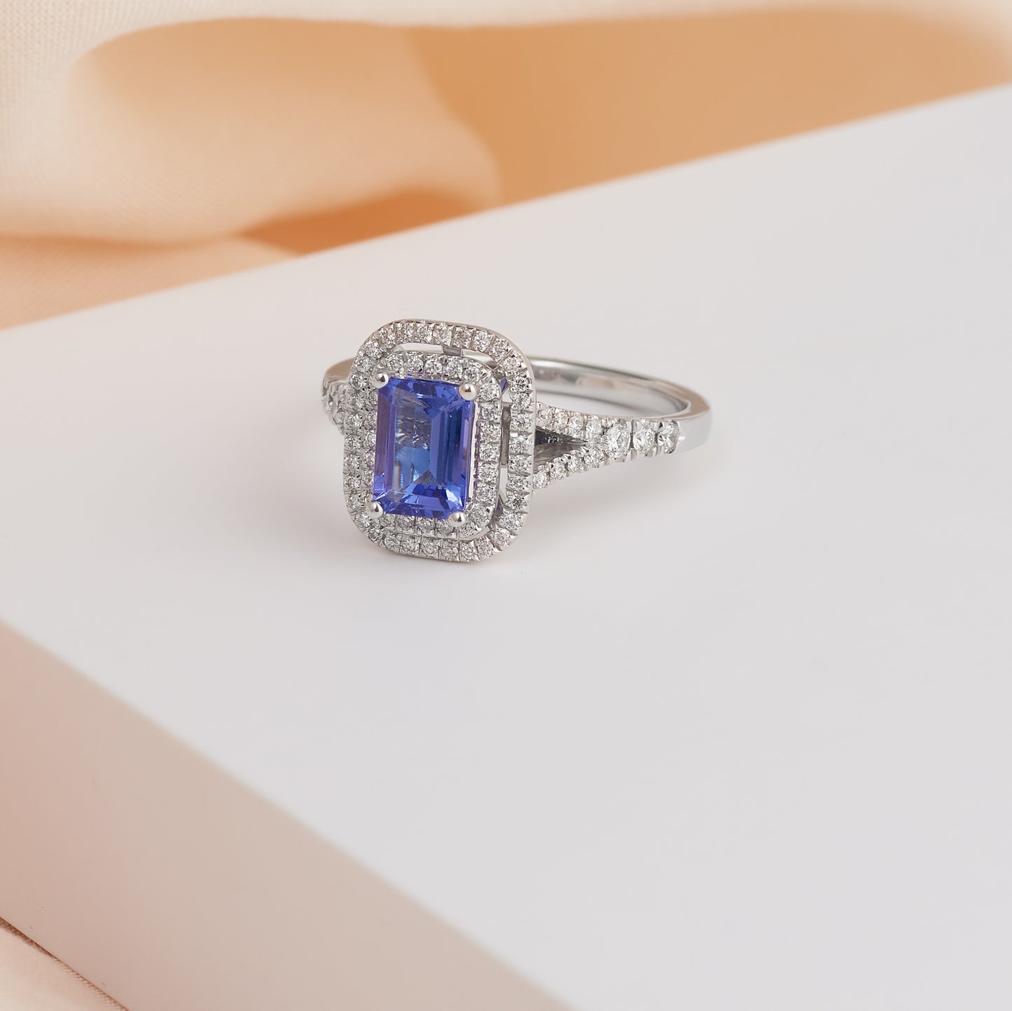 18k White Gold Emerald Cut Tanzanite Diamond Halo Cocktail Ring 0.35tdw