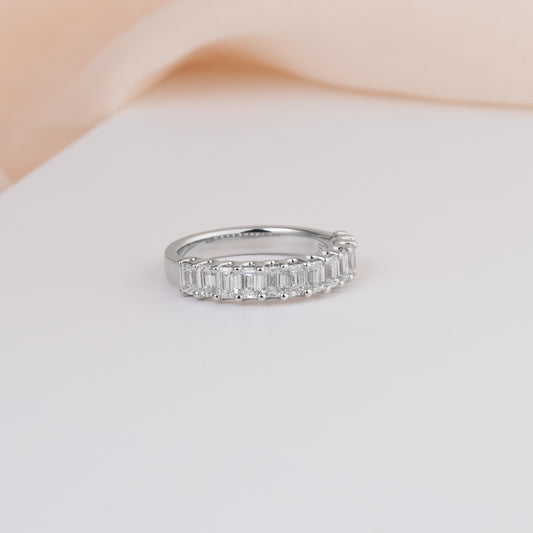 18K White Gold Emerald Cut Claw Set Wedder or Eternity Ring 1.8tdw